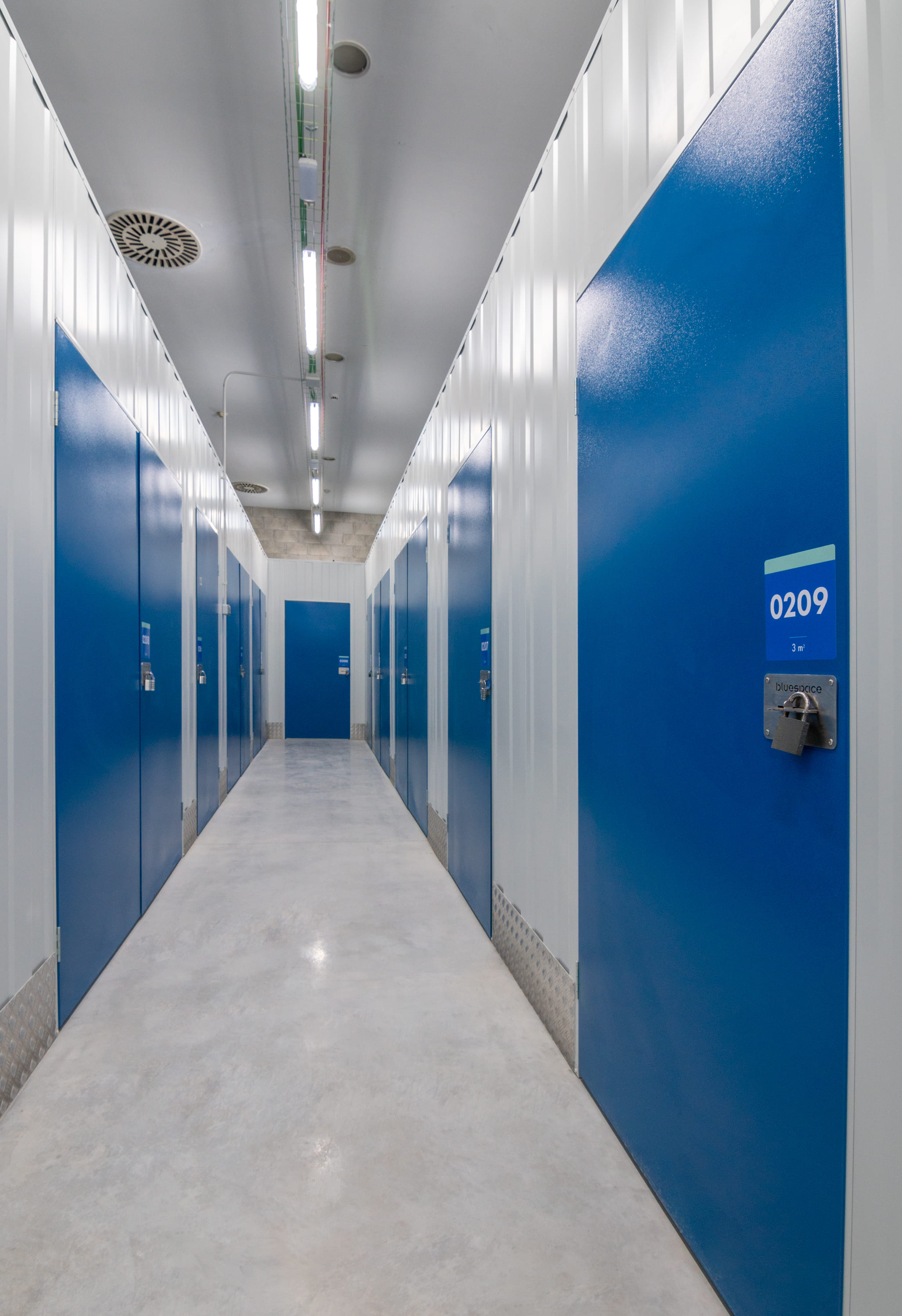 Vista exterior de las instalaciones de Trasteros Open Box